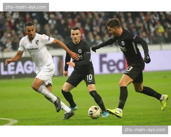 里尔0-0平巴黎圣日耳曼，后者联赛十连胜遭终结